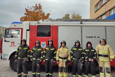 Спасено десять человек: в Самарской области загорелся жилой дом