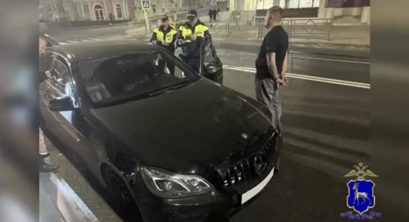 Погоня за "Мерседесом": в Самаре задержали неадекватного водителя из соседнего региона