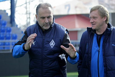 "Крылья Советов" после первого тайма обыгрывают "Оренбург"