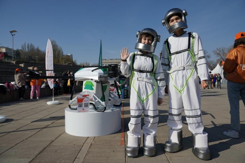 Фоторепортаж: в Самаре прошел X "Космический полумарафон"