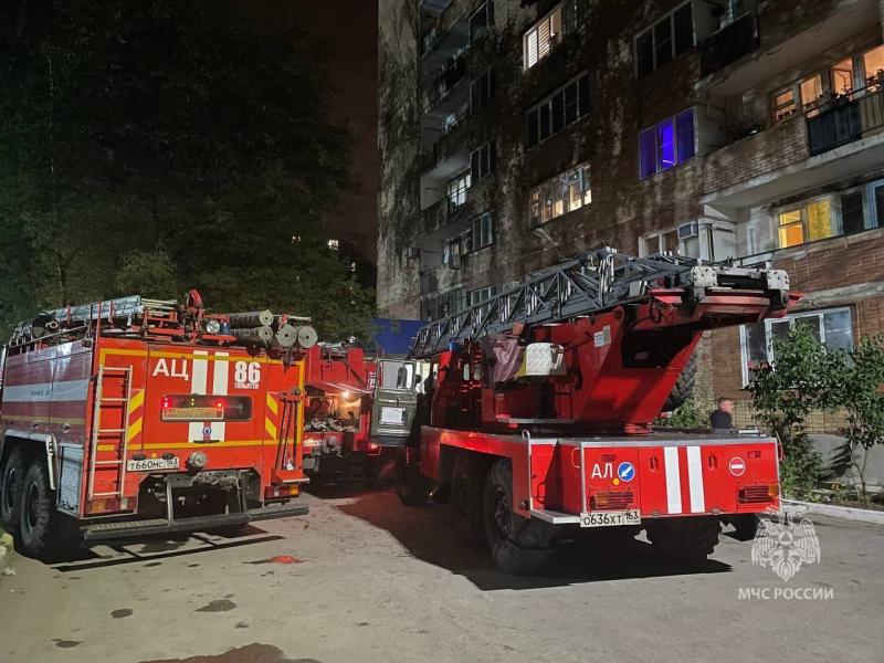 В Тольятти из горящей многоэтажки эвакуировали 35 человек