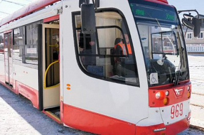 Повышение зарплат и новые льготы: в Самаре решают проблему с нехваткой работников общественного транспорта