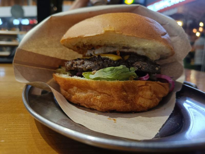 От антисанитарии до просрочки: чем могут быть опасны аппараты с кофе и готовой едой