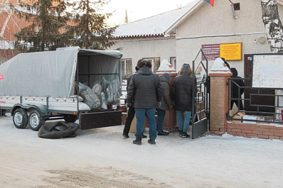 В Волжском районе очередную партию гуманитарной помощи отправили в зону СВО