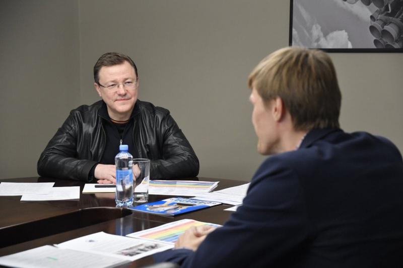 Губернатор Дмитрий Азаров провел встречу с главой федерации баскетбола России Андреем Кириленко