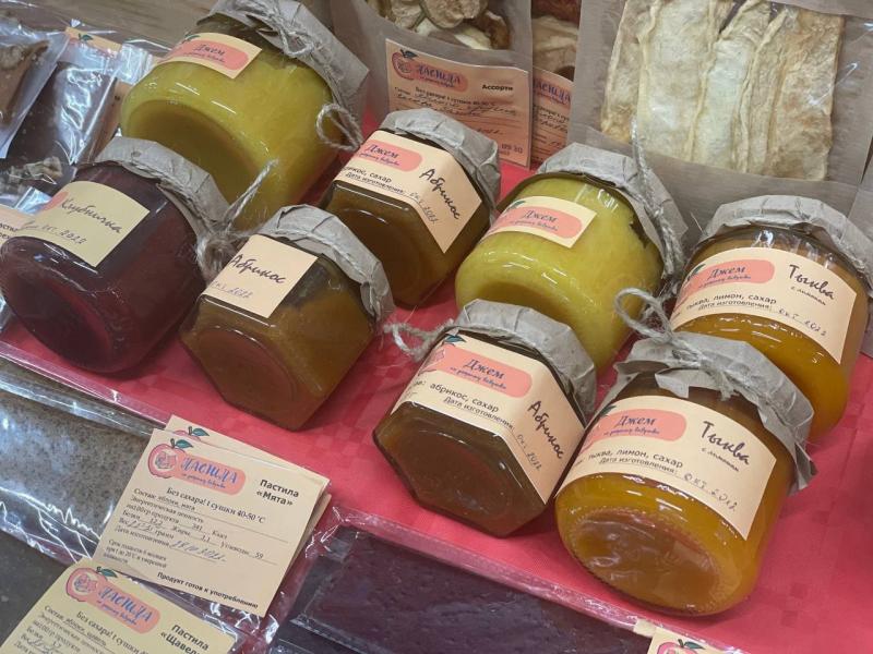 Производители Самарской области представили натуральные продукты на ярмарке в центре "Мой бизнес"