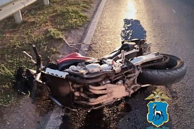 В Самарской области 8 сентября, врезавшись в отбойник, погиб мотоциклист