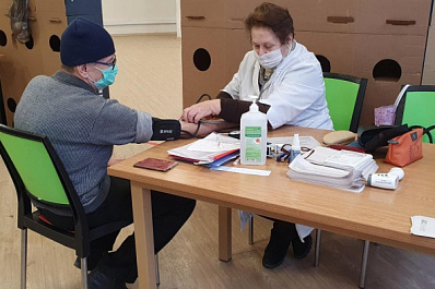 В наличии все вакцины: как прививают от коронавируса в торговых центрах Самары