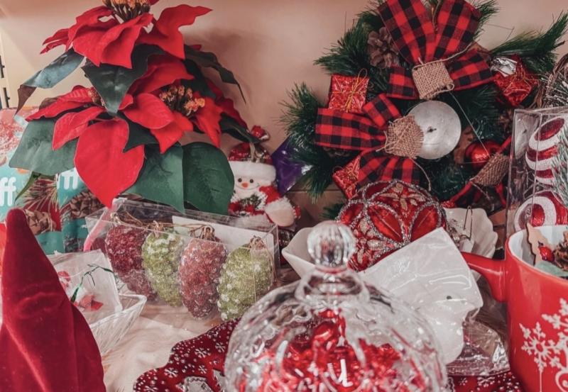 Детей мобилизованных поздравил Дед Мороз, прилетевший на вертолете