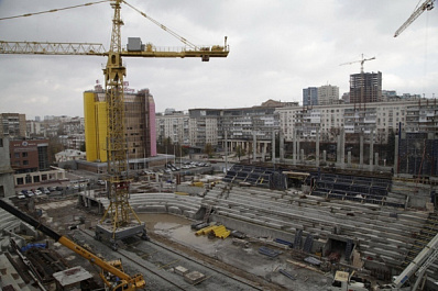 В Самаре над главной ареной нового Дворца спорта начали монтировать крышу