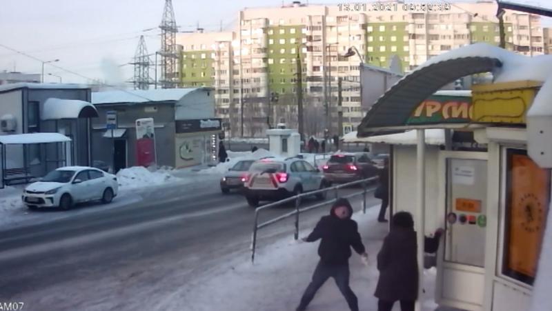 В Самаре поймали разбойника в розовой балаклаве