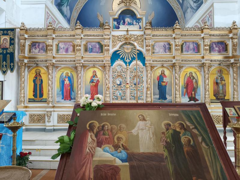 В храме Рождества Христова в селе Рождествено обновили роспись