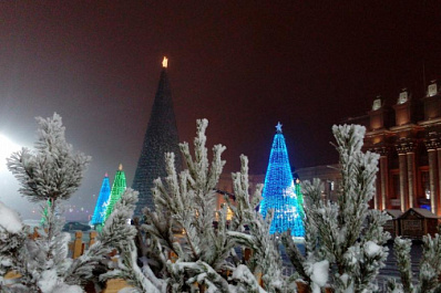 Световое шоу и салют: чем самарцам запомнился Новый год на площади Куйбышева