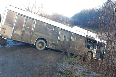 В Самаре возбудили уголовное дело из-за улетевшего в овраг автобуса