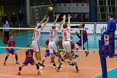 Волейбольная "Нова" уступила "Тюмени" по итогам пяти партий