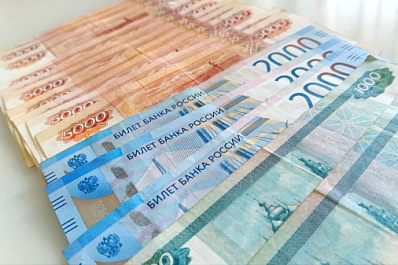 В Самаре мужчина поверил лжеброкеру и потерял более 1 млн рублей