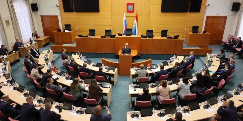 "Нам необходимо повышать командную работу": губернатор обсудил с депутатами губдумы общие задачи по развитию Самарской области