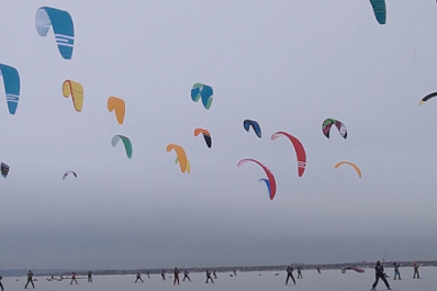 В Тольятти финишировал марафон по сноукайтингу