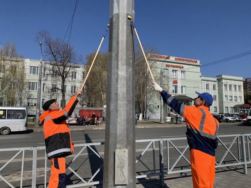 В Самаре столбы вдоль дорог покрасят антивандальным составом