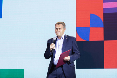 Заместитель полпреда Президента Олег Машковцев поздравил полуфиналистов Всероссийского конкурса "Большая перемена"