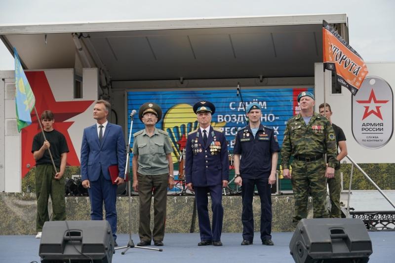 В Самаре прошли мероприятия, посвященные 95-летию Воздушно-десантных войск России  