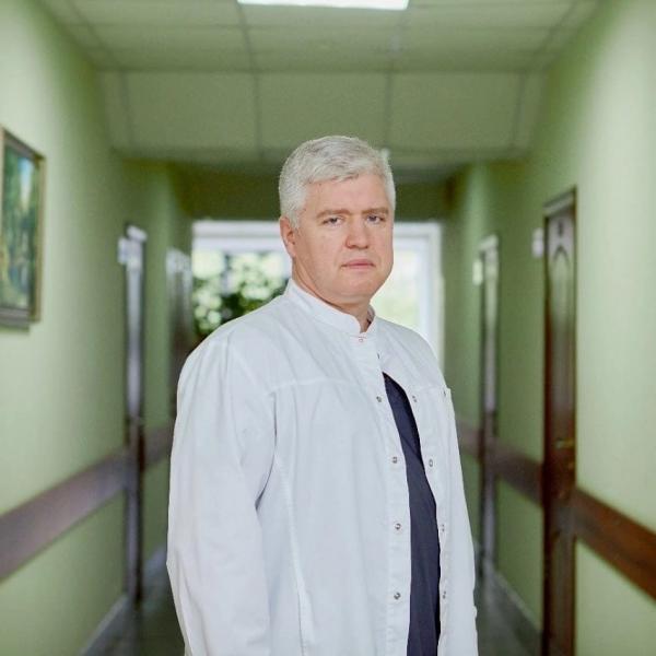 Главный кардиолог Самарской области: "На личном примере сотрудники кардиодиспансера ежедневно доказывают эффективность прививочной кампании"