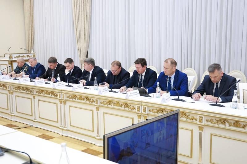 Губернатор Вячеслав Федорищев провел заседание комиссии по предупреждению и ликвидации ЧС и обеспечению пожарной безопасности региона