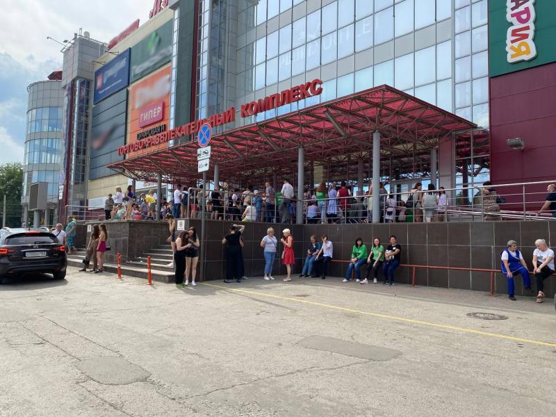 В Самаре 9 июля эвакуировали посетителей из ТЦ "Вива Лэнд"