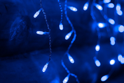 100 километров гирлянд: в Самаре устанавливают новогоднюю иллюминацию