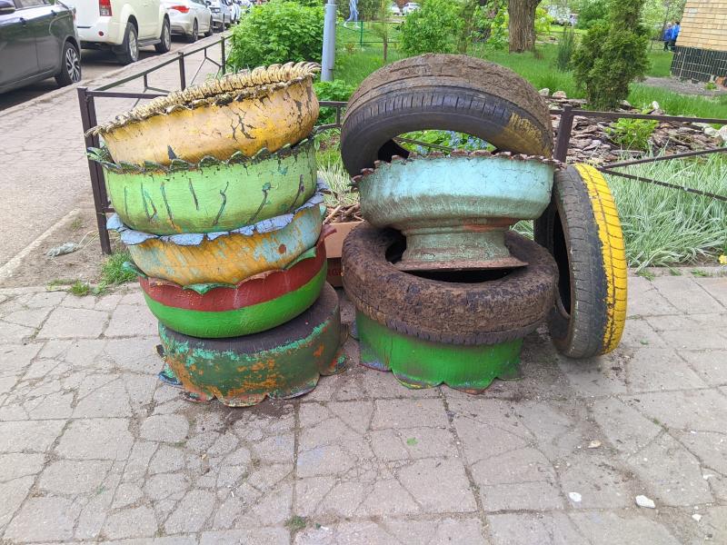 Стало известно, что мешает быстро очистить дворы от автомобильных покрышек в Тольятти