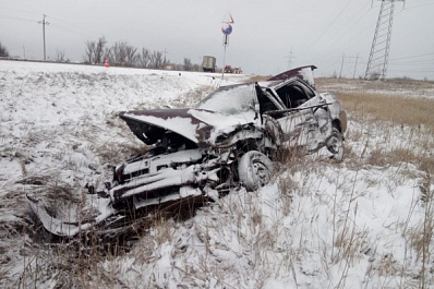 На Обводной дороге в Самаре лоб в лоб столкнулись два автомобиля