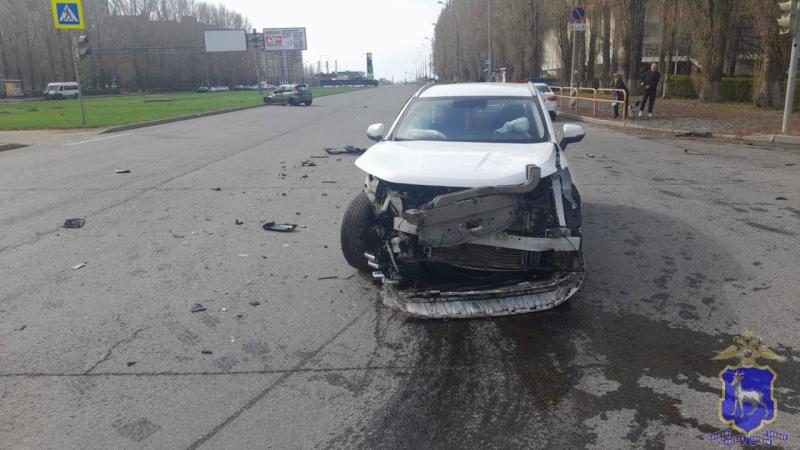 В Тольятти 20 апреля столкнулись Haval и LADA Kalina