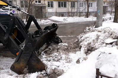 Кто и как освобождает самарские дворы от снега и льда