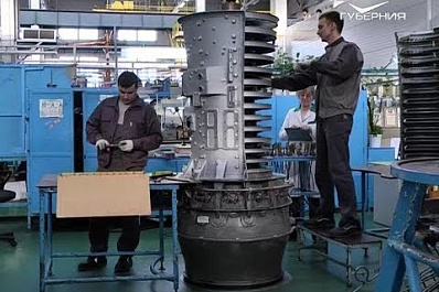 Владимир Шаманов посетил самарское предприятие, производящее легендарные ракетные двигатели