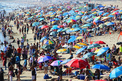 Крем, бандана, матрас-бар: публикуем чек-лист летних покупок 