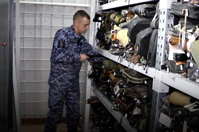 Самарские росгвардейцы передали около 350 единиц оружия в зону СВО