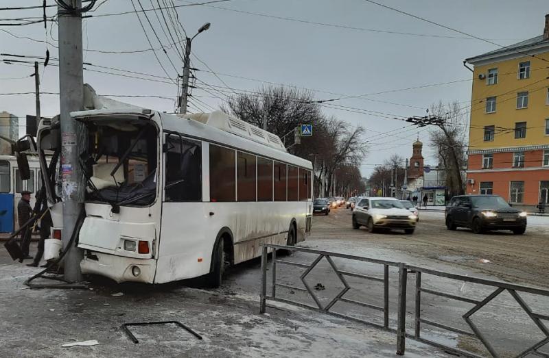 В Самаре число пострадавших в ДТП с автобусом выросло до четырех