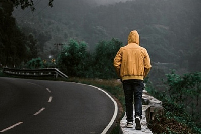 В Сызрани дети решили попрыгать с автомобильного моста