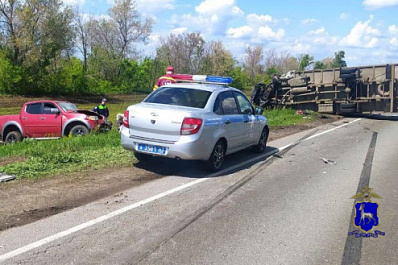 Стали известны подробности столкновения пикапа и грузовой "Газели" в Самарской области