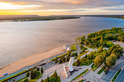 В Самаре на набережной обновили три четверти газонов