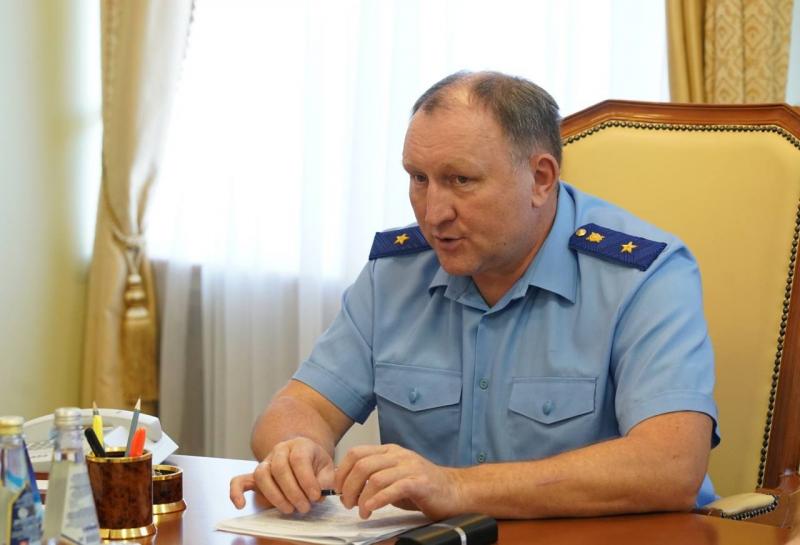 Губернатору Дмитрию Азарову представили нового самарского природоохранного прокурора