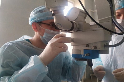 Вырезала поделку и попала ножницами в глаз: самарские врачи спасли зрение 6-летней девочке