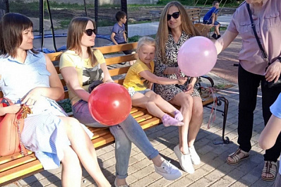 В Сызранском районе жители отмечают праздники на обновленной по нацпроекту площади 