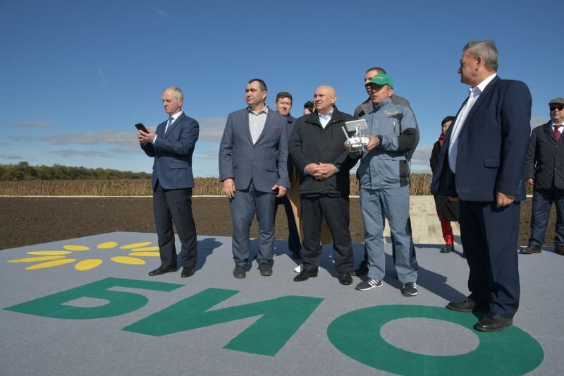 Первый замминистра сельского хозяйства РФ ознакомился с работой крупнейшего производителя подсолнечника