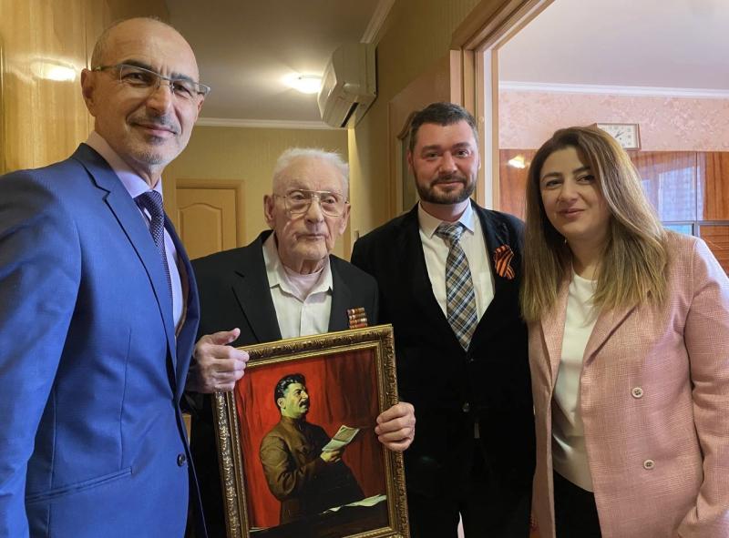 Самарскому ветерану Петру Богомолову вручили медаль к 80-летию Победы в Великой Отечественной войне