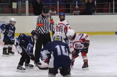 В Самаре завершился хоккейный турнир "Надежда"