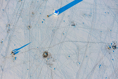 Достал с глубины: рыбак поймал пятикилограммового судака