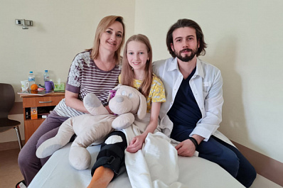 13-летнюю чемпионку мира, получившую травму, поставили на ноги хирурги