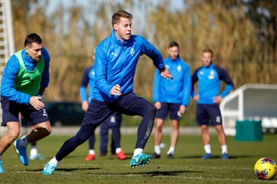 "Крылья Советов" в один день сыграют с "Чайкой" и "Динамо"