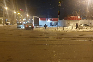 В Самаре водитель "Лексуса" сбил на зебре женщину с ребенком